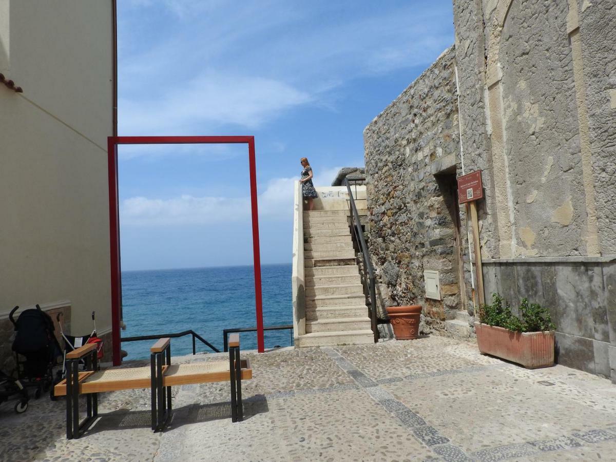 Terrazza Piazzetta piazza Francesco Crispi Villa Cefalù Esterno foto